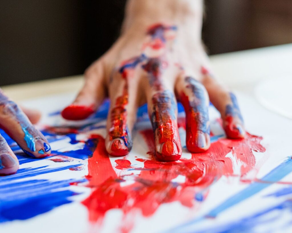 Terapia ręki – na czym polega i dla kogo jest przeznaczona? - Sensolandia blog